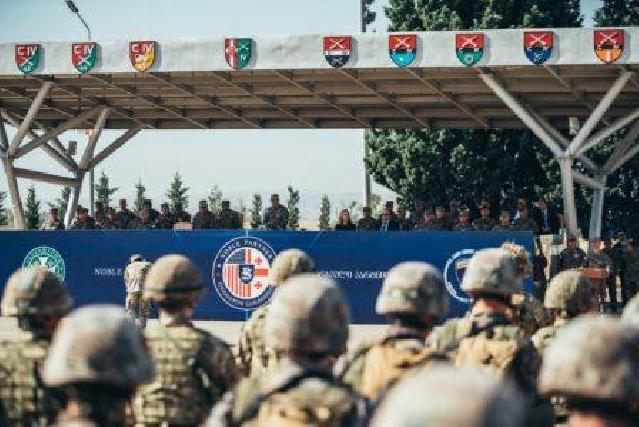 Hərbçilərimiz Gürcüstandakı “Noble Partner 2022” çoxmillətli hərbi təlimlərdə iştirak edirlər