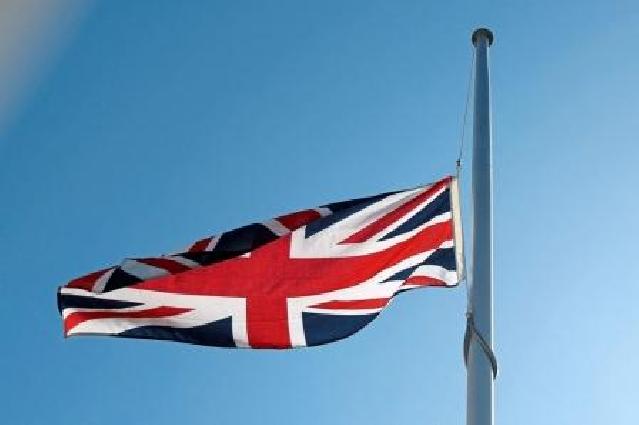 Britaniyanın Azərbaycandakı səfirliyində dövlət bayrağı endirilib