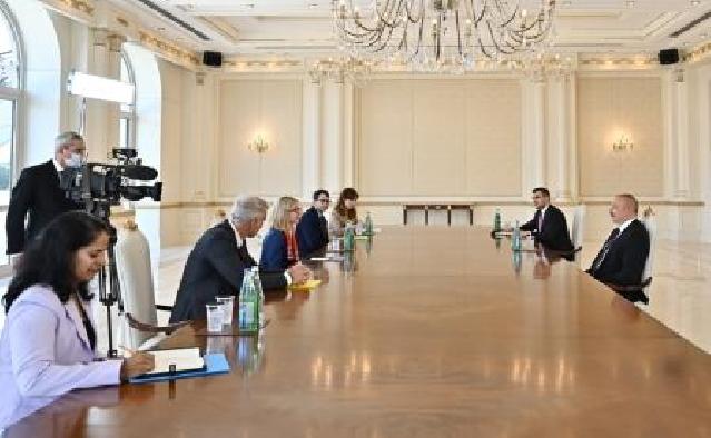 İlham Əliyev Dünya Bankının regional vitse-prezidentini qəbul edib