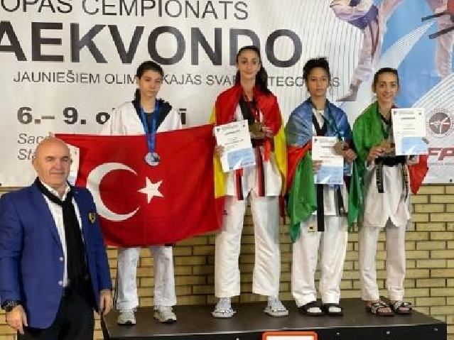 Taekvondoçumuz Avropa çempionatında bürünc medal qazanıb