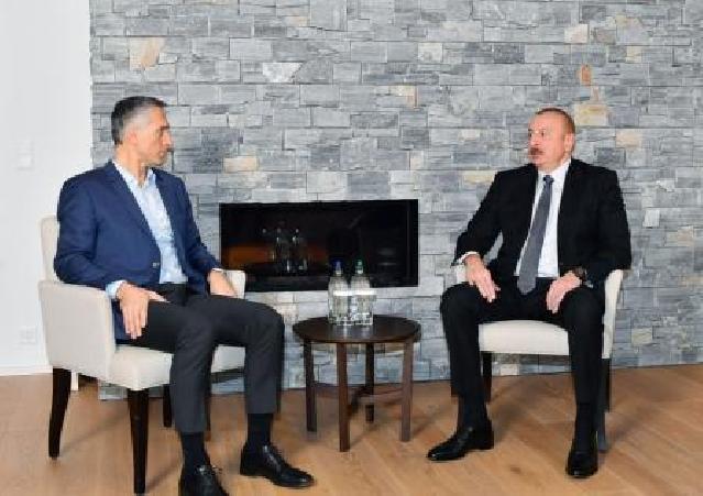 İlham Əliyev Davosda “Signify” şirkətinin baş icraçı direktoru ilə görüşüb