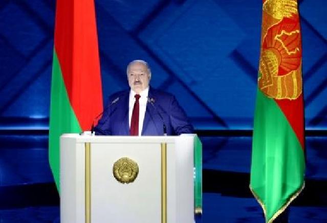 Lukaşenko Rusiya qoşunlarını Belarusa yerləşdirdi