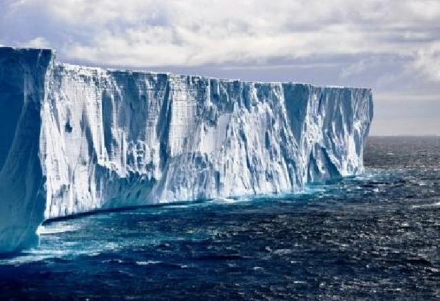 Antarktidada buzlaqlar proqnozlaşdırılandan iki dəfə tez əriyir