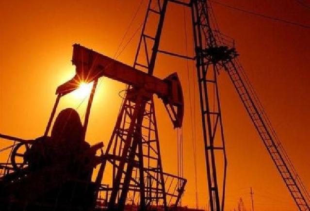 Qazaxıstanın iri yataqlarında neft hasilatı 56 faizədək azalıb