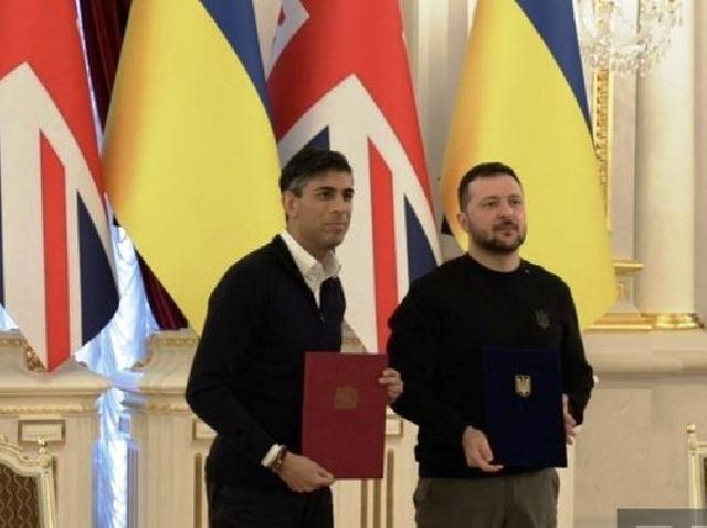 Ukrayna və Britaniya təhlükəsizlik sahəsində saziş imzalayıblar
