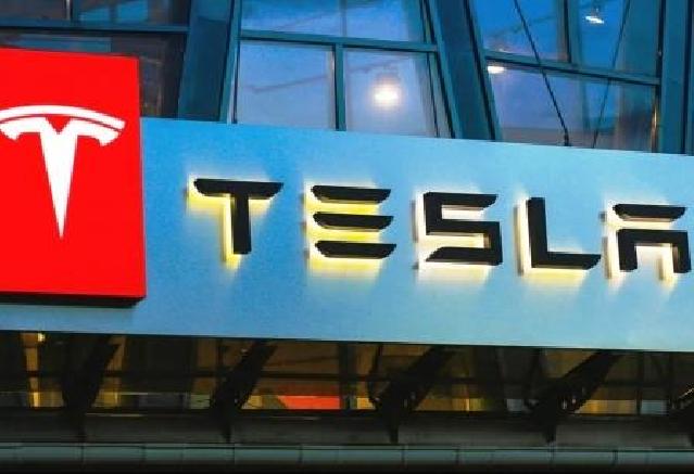 “Tesla” 14 min əməkdaşını ixtisar etməyi planlaşdırır