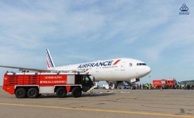 “Air France”ın təyyarəsi Bakıya qəza enişi edib