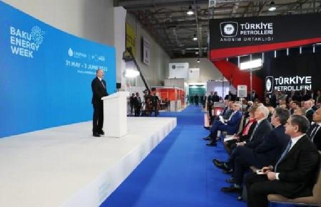İlham Əliyev 29-cu “Caspian Oil&amp;Gas”  sərgisinin açılışında iştirak edir