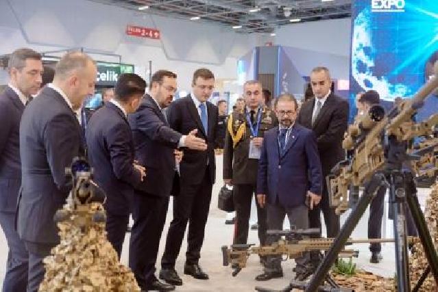 Müdafiə Nazirliyinin rəhbərliyi “SAHA EXPO 2024” sərgisinin açılışnda iştirak edib