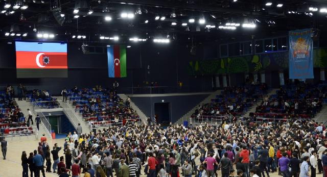 Üç minədək könüllü Yeni il bayramını Bakı İdman Sarayında birlikdə qeyd edib