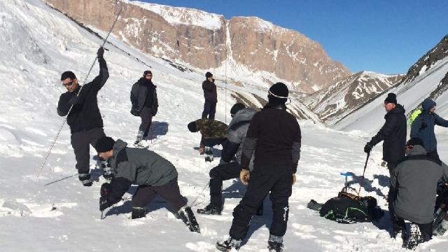 İtkin düşən alpinistlərin axtarışları mürəkkəb meteoroloji şəraitdə aparılır