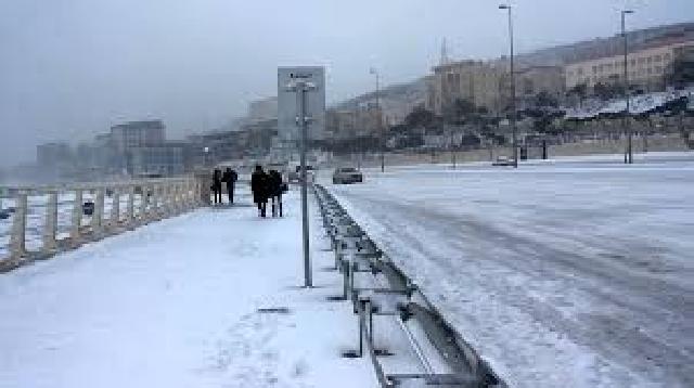 Sabah Bakıda yağış, sulu qar yağacaq, yollar buz bağlayacaq