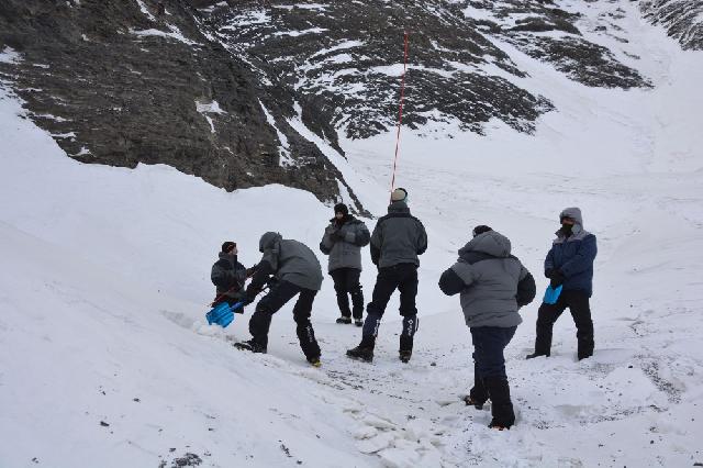 Əməliyyat Qərargahı: İtkin düşmüş alpinistlərin axtarışları davam etdirilir