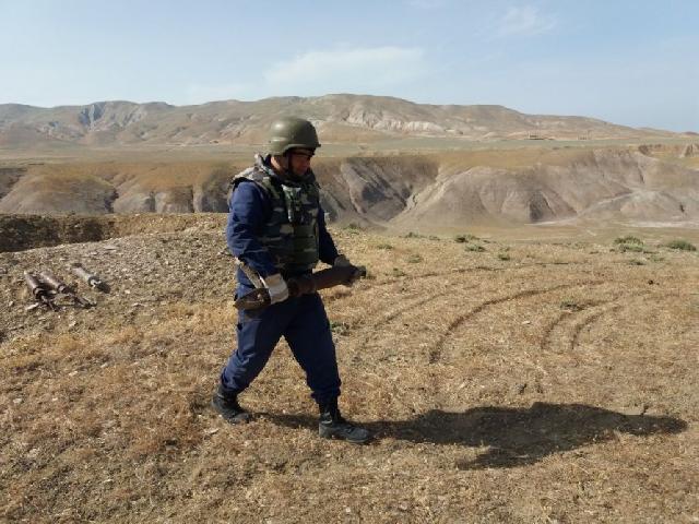 129 partlamamış hərbi sursat və piyada əleyhinə bir mina aşkarlanıb