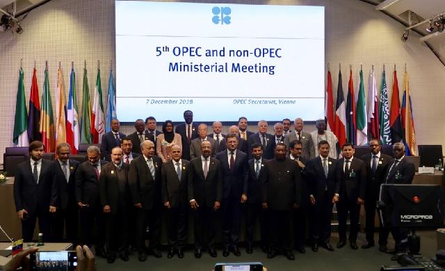 Pərviz Şahbazov OPEC-in qərarını çox mühüm addım sayır