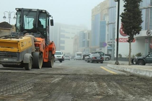 Ötən ay istifadəyə verilən Babək prospektində asfalt çökdü