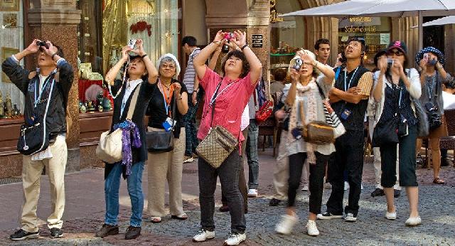 6 ayında mehmanxanalarda 1 milyonadək turist gecələyib