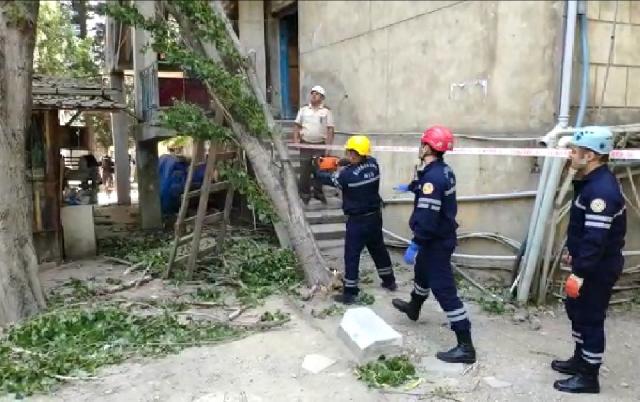 FHN Bakıda güclü küləyin yaratdığı fəsadlarla bağlı məlumat yayıb