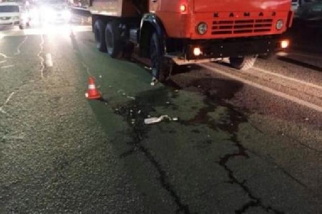 Yevlaxda “KamAZ”  yolu keçən piyadanı vurub öldürdü