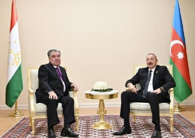 Prezident İlham Əliyevin  Aşqabadda Tacikistan prezidenti ilə görüşüb