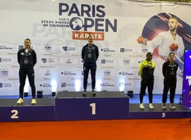 İrina Zaretska “Paris Open” turnirində gümüş medal qazanıb