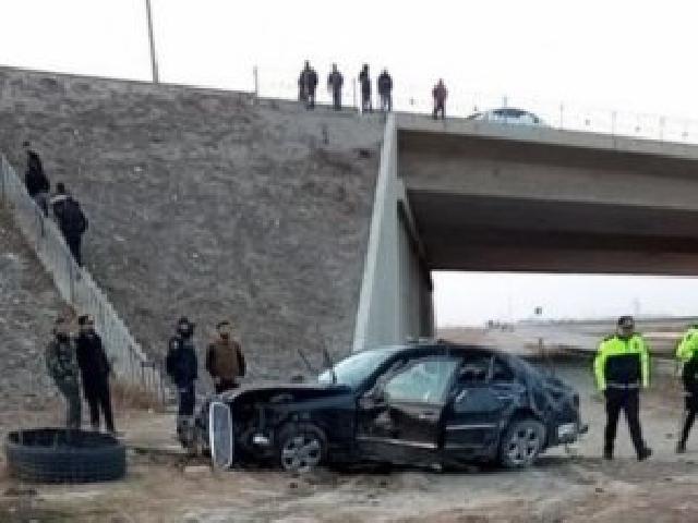 Bakı-Quba avtomobil yolunda avtomobil körpüdən aşdı:3 nəfər öldü