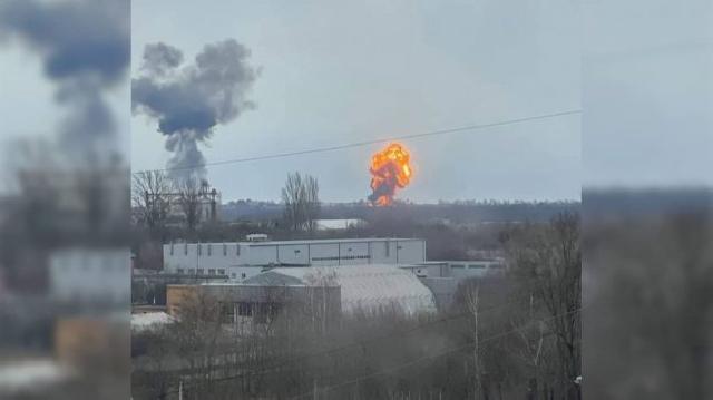 Rusiya raketləri Vinnitsa aeroportunu tamamilə dağıdıb-Zelenski