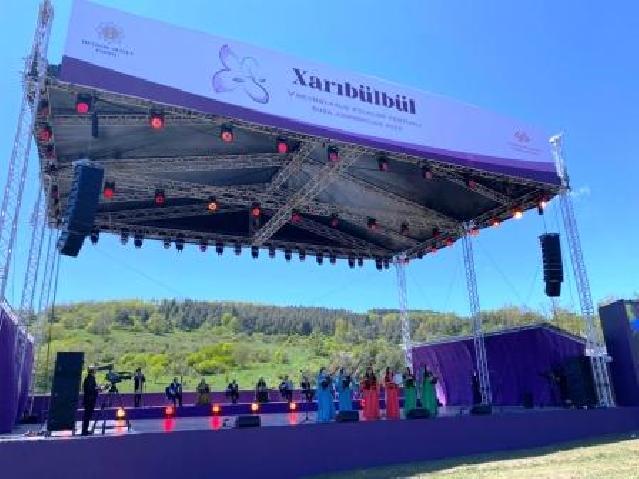 Şuşada V “Xarıbülbül” Beynəlxalq Folklor Festivalı davam edir
