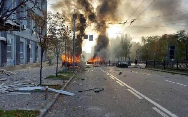 Rusiyanın kamikadze dronları Kiyev şəhərini bombalayıb, dağıntılar var