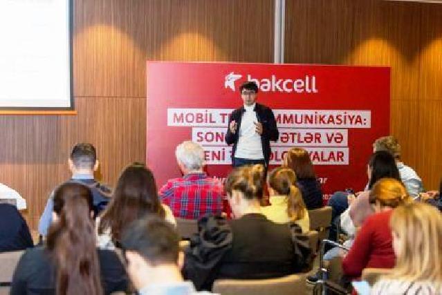 “Bakcell” jurnalistlər üçün seminar keçirib