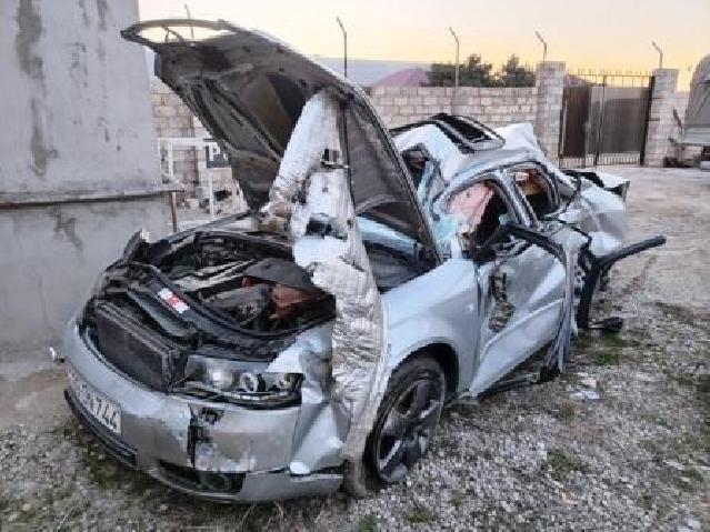 Siyəzəndə “Audi” yük maşınına çırpılıb:3 nəfər ölüb