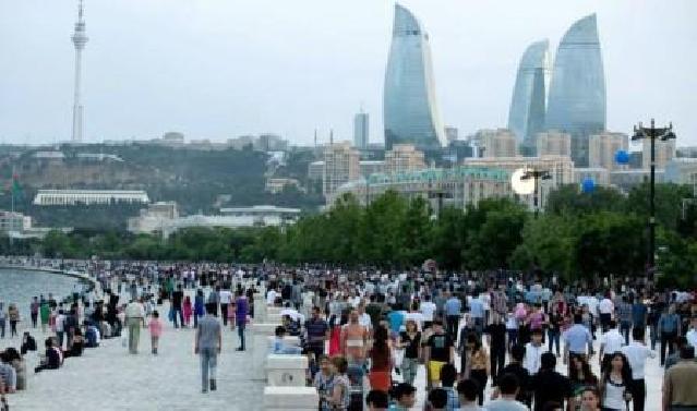Azərbaycan əhalisinin sayı 10 milyon 127 min nəfəri ötüb