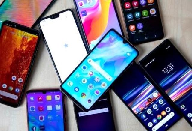 Bu il Azərbaycana 70 minə yaxın smartfon idxal olunub