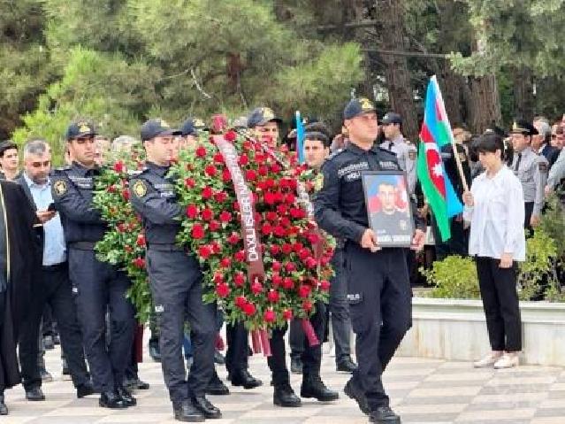 Terror aktı nəticəsində həlak olan polis əməkdaşı Sumqayıtda dəfn edilib