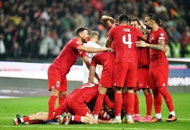 EURO-2024: Türkiyə millisi final mərhələsinə vəsiqə qazanıb