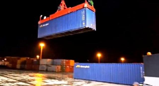 Çindən yola salınan növbəti blok qatar Bakı limanına çatıb