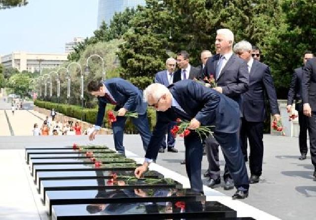 Türkiyənin Konstitusiya məhkəməsinin sədri Azərbaycana gəlib